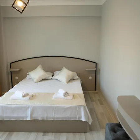 Hotel Edi Group Turizm *